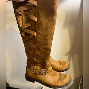 Brown riding boots, in great condition, very comfy just outgrew them